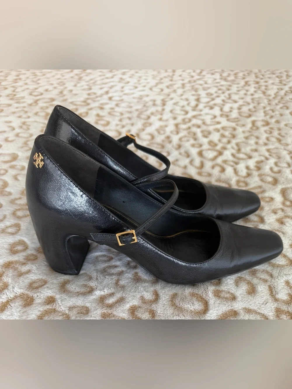 Tory Burch Banana Mary Jane Pump Black Goat Leather Women’s Size: 5.5M